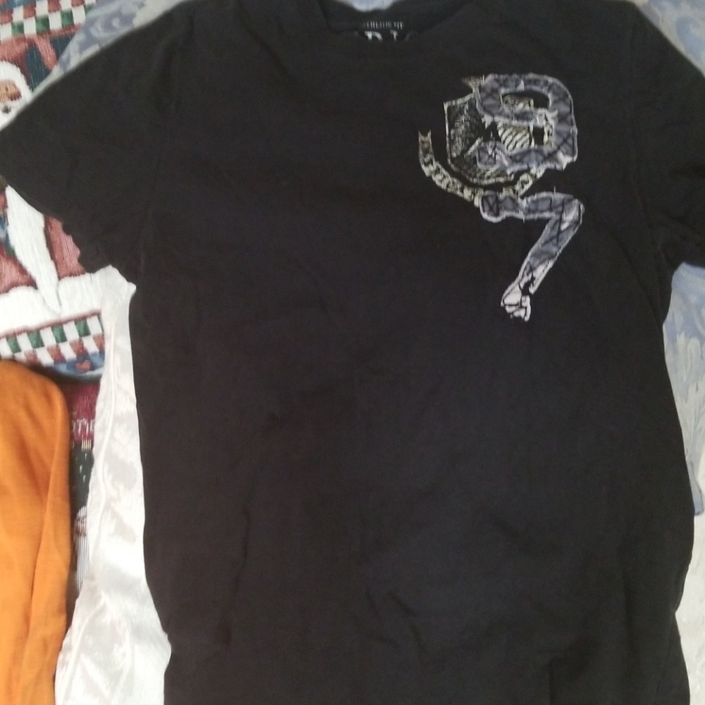 American eagle black t shirt